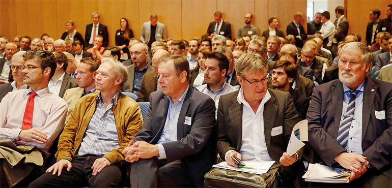 Rund 330 Teilnehmer besuchten das 6. Bayerische BreitbandForum in Günzburg. Bild: Jessica Kassner
