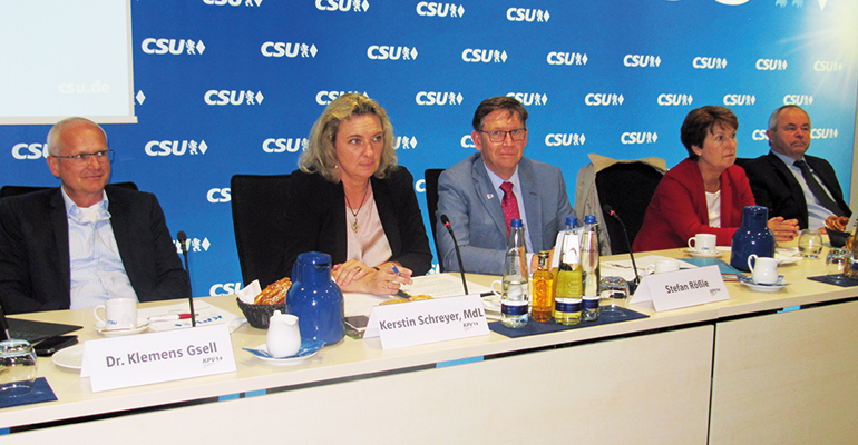 Von links: Dr. Klemens Gsell, Kerstin Schreyer, Stefan Rößle, Christine Borst und Emil Schneider. Bild: DK