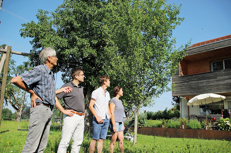 Eignungs-Check Solar bei Verbrauchern in Opfenbach. Bild: Manuel Allgaier, eza!