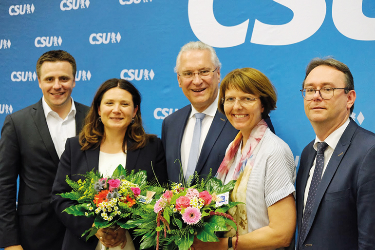 v.l.: Andreas Schalk, Cornelia Trinkl, Joachim Herrmann, Cornelia Griesbeck und Herbert Lindörfer. Bild: Albrecht Börner