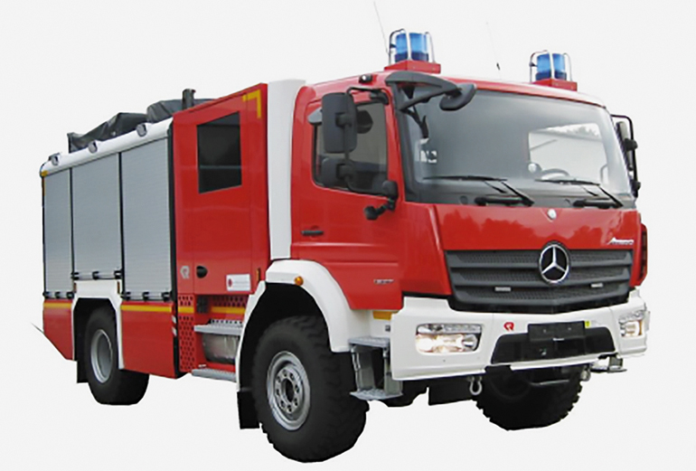 Das neue LF KatS ersetzt laut Bundestagsabgeordnetem Florian  Oßner ein 32 Jahre altes Löschgruppenfahrzeug in der Feuerwache an der Watzmannstraße.