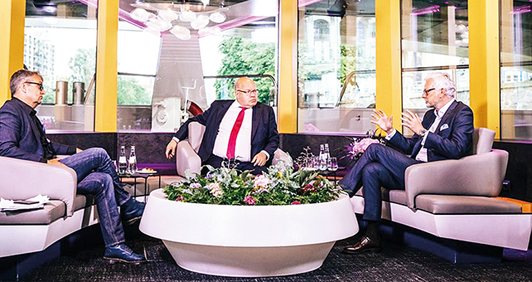 V.l.: Moderator Gabor Steingart, Peter Altmaier, Bundesminister für Wirtschaft und Energie, und VERBUND-CEO Michael Strugl. Bild:Anne Hufnagl