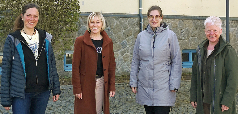 Bürgermeisterin Gaby Wittenzellner (2.v.li.) empfing Sigrid Kick (li.), Kathrin Fernandes und Dr. Edith Aschenbrenner (re.) zum Gespräch über die Jugend. Bild: Christina Wieser/Gemeinde Achslach