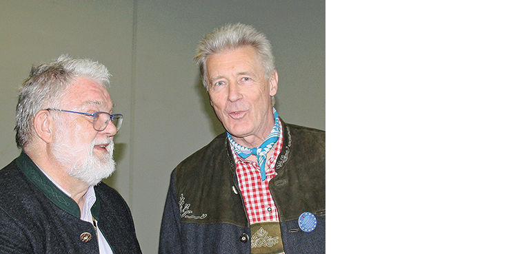 V.l.: Der Kreisbetreuer von Horsovsky Tyn (Bischofteinitz) Peter Pawlik aus Otterfing mit Professor Dr. Gerhard Sabathil, dem neu gewonnenen Ortsbetreuer für Pobezovice (Ronsperg).