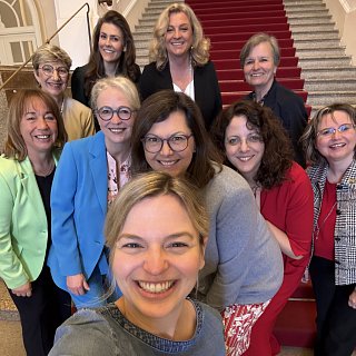 Initiative Bavaria ruft! – Mehr Frauen in die Räte