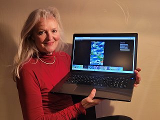 Foto von einer Frau mit Laptop