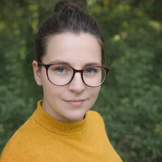 Portrait Julia, Leserservice & Büroorganisation