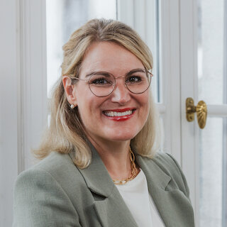 Portait Eva Weber, Herausgeberin