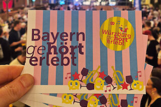 Bild von Eintrittskarten in einem Festzelt