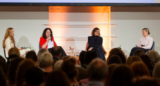 Foto einer Diskussionsrunde