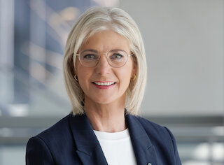 Ulrike Scharf, MdL, Bayerische Staatsministerin für Familie, Arbeit und Soziales. Bild: stmas