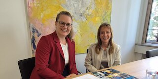 V.l. Constanze von Hassel und Andrea Degl. Bild: Sarah Honold