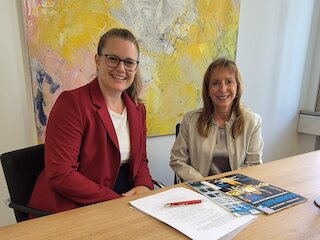 V.l. Constanze von Hassel und Andrea Degl. Bild: Sarah Honold
