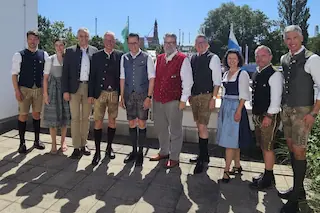 Die Oberbürgermeister und Wirtschaftsförderer der Städte Regensburg, Straubing, Deggendorf und Passau. Bild: Stadt Straubing