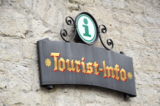 Bild eines Tourist-Info-Schildes