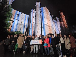 Gruppenbild vor dem Schloß Neuschwanstein.